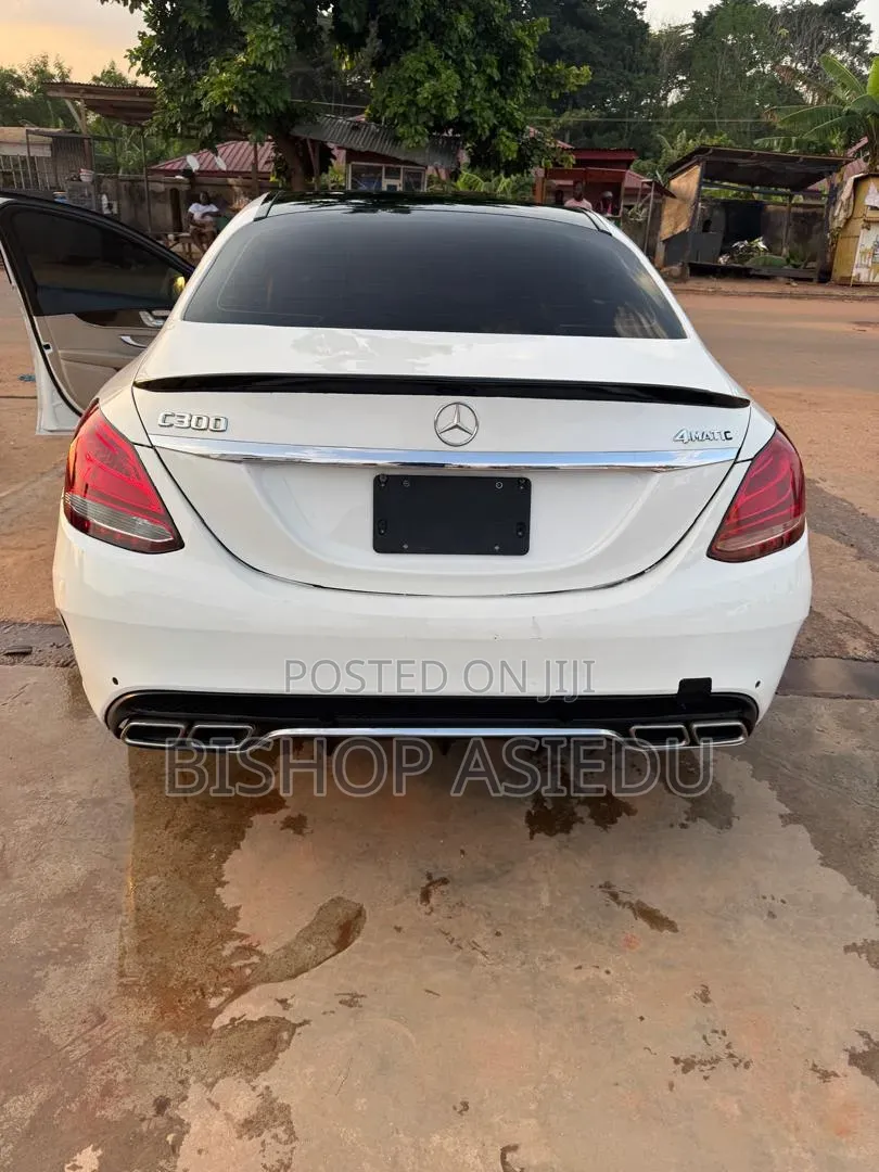 Mercedes-Benz C300 2017 White