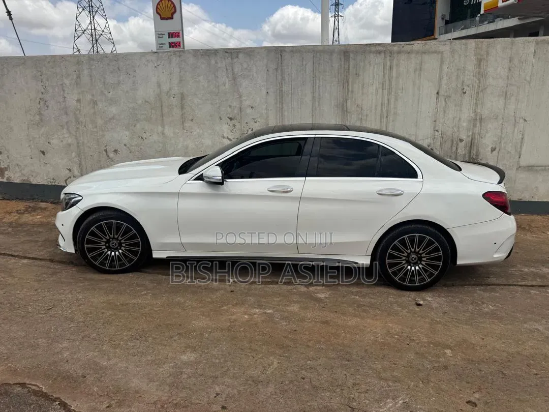 Mercedes-Benz C300 2017 White
