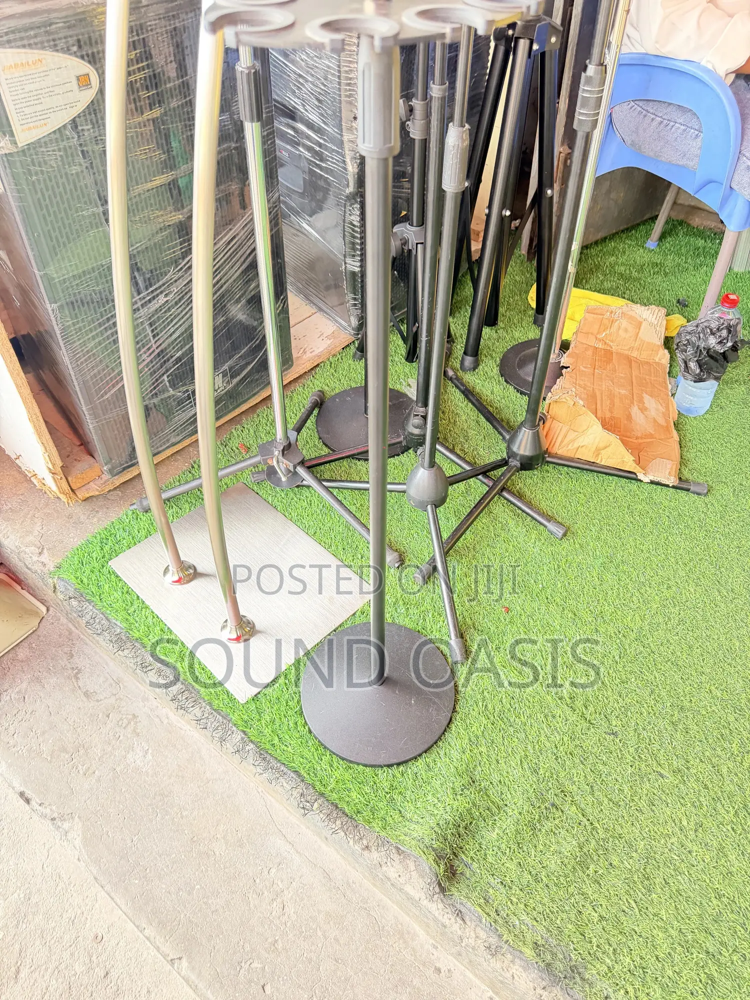 8 in 1 Multi-Microphone Holder
