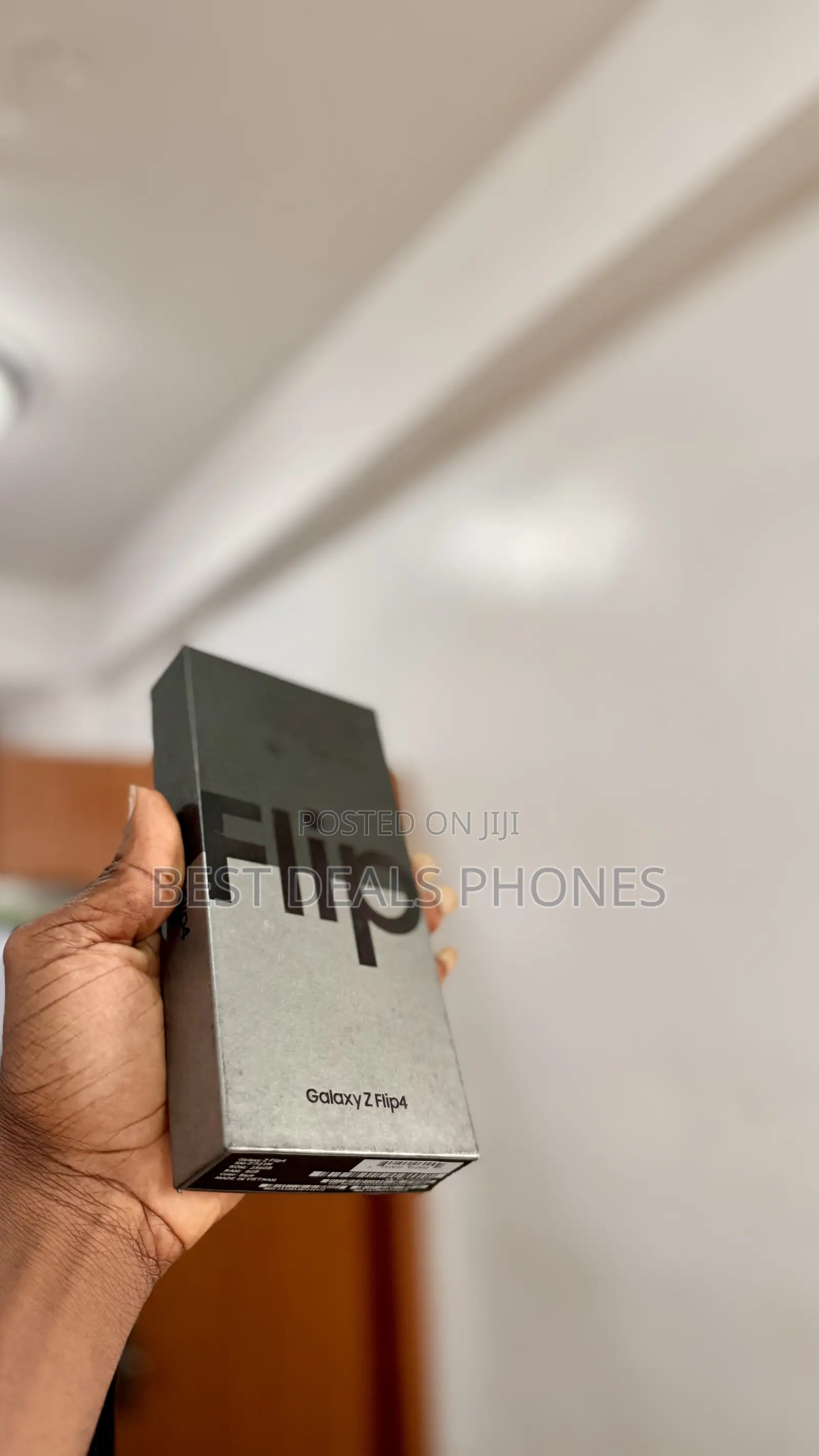 New Samsung Galaxy Z Flip4 256 GB Orange