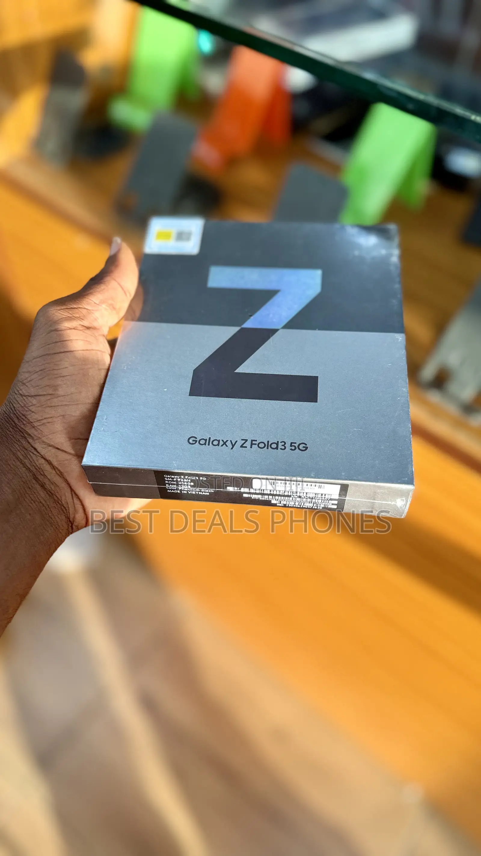 New Samsung Galaxy Z Fold 3 256 GB Gold