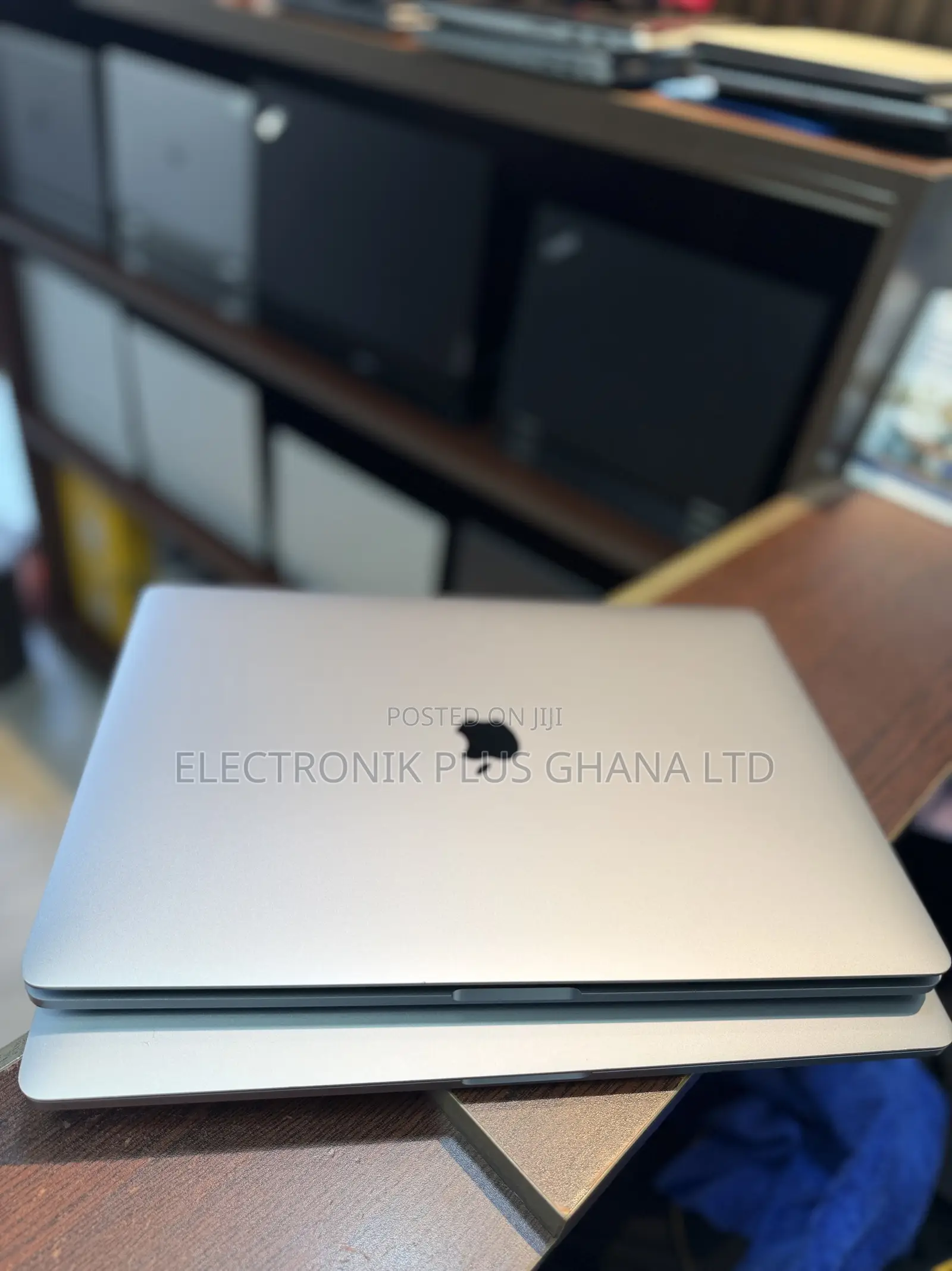 Laptop Apple MacBook 32GB Intel Core i9 SSD 1T