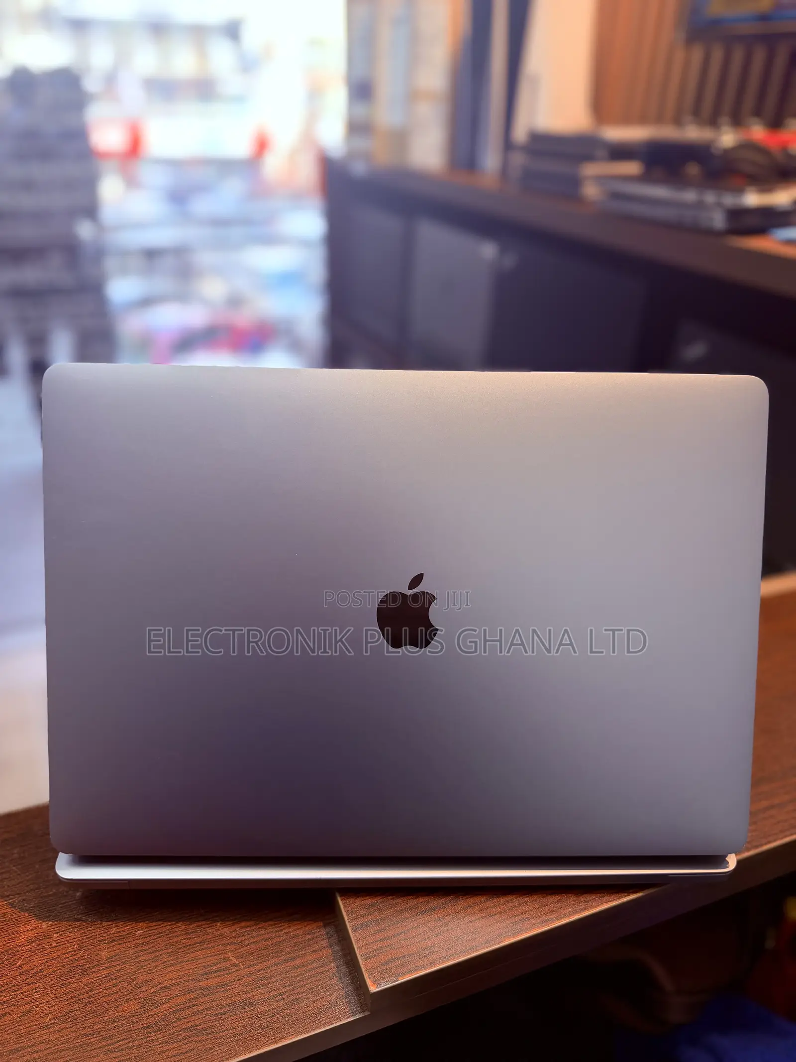 Laptop Apple MacBook 32GB Intel Core i9 SSD 1T