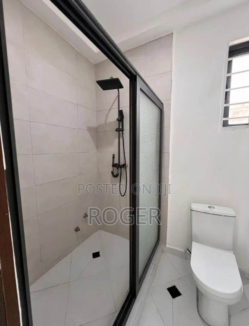 4bdrm House in East Legon Ogbojo for sale