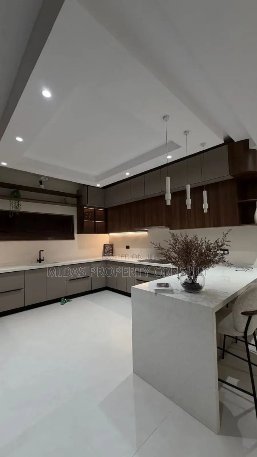 5bdrm House in Oyarifa for sale
