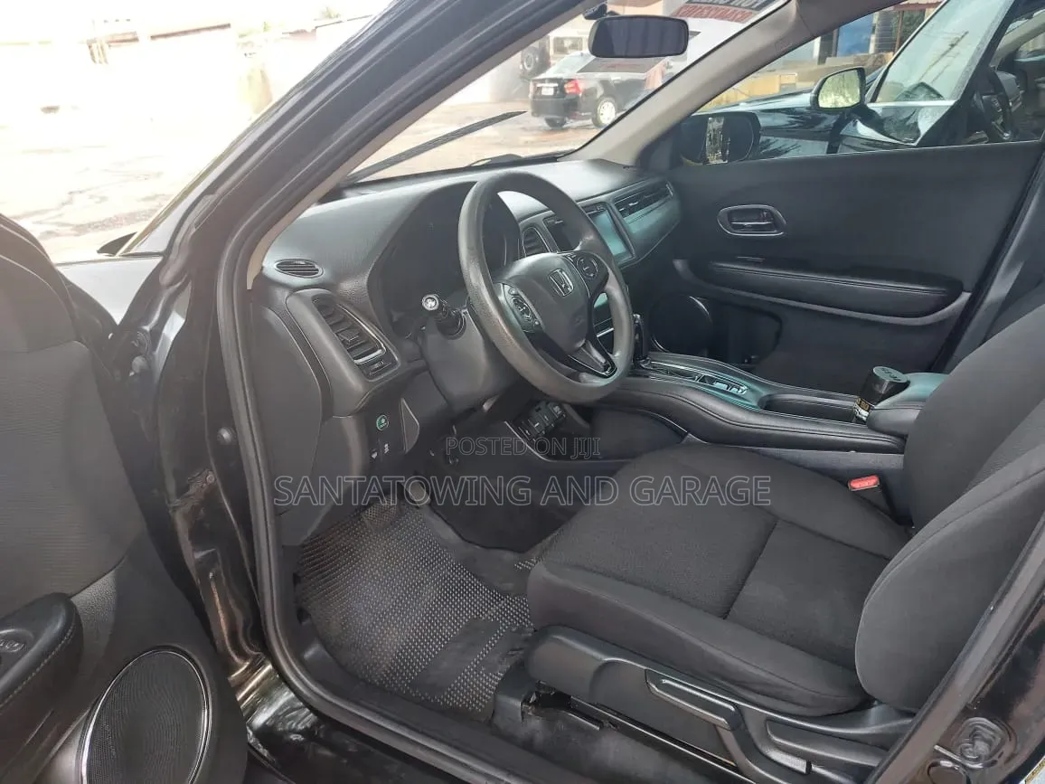 Honda HR-V 4dr SUV (1.5L 4cyl CVT) 2016 Black