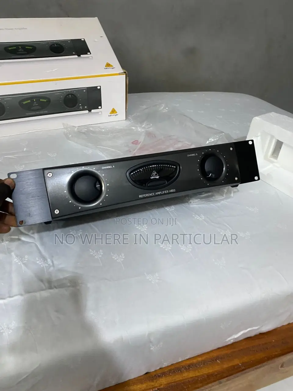 Behringer Reference Amplifier A800