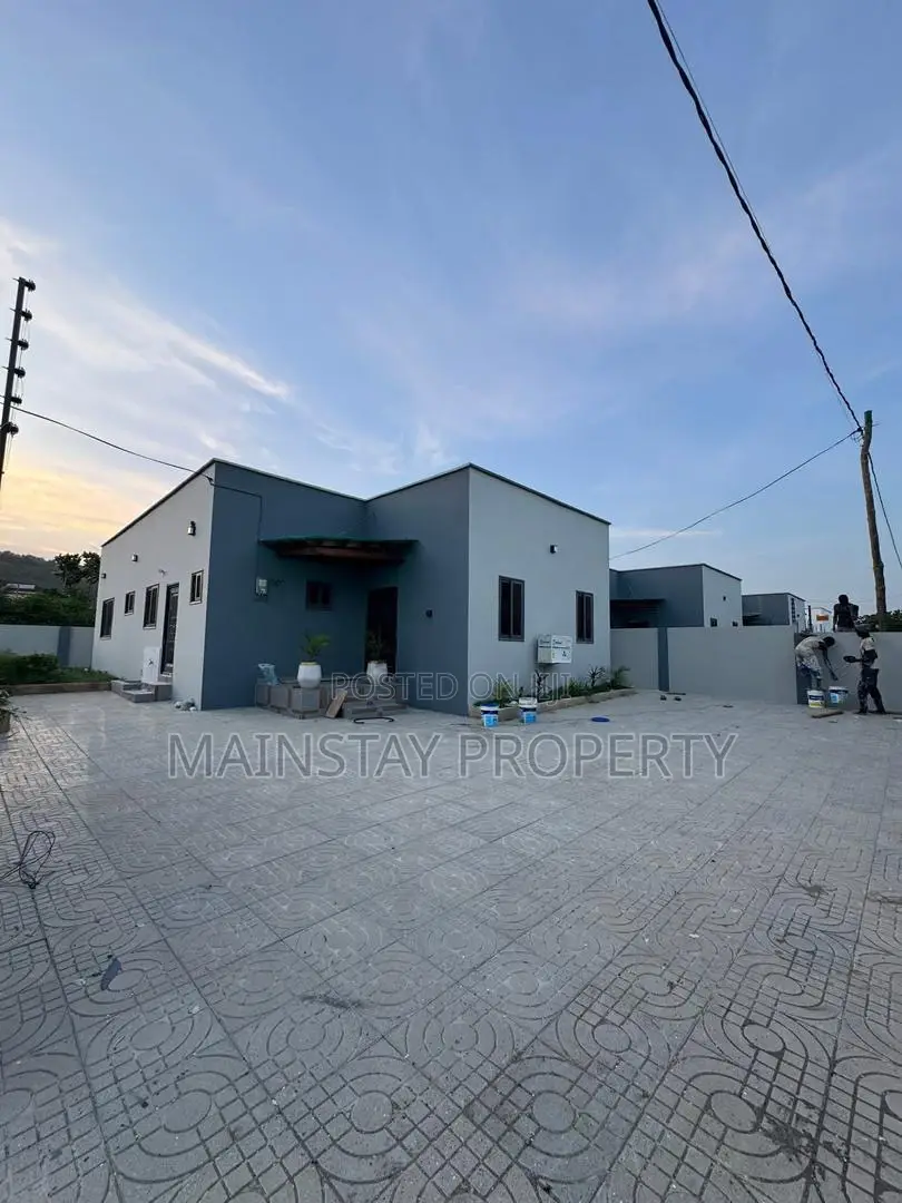 3bdrm House in Mainstay Estates, Oyarifa for sale