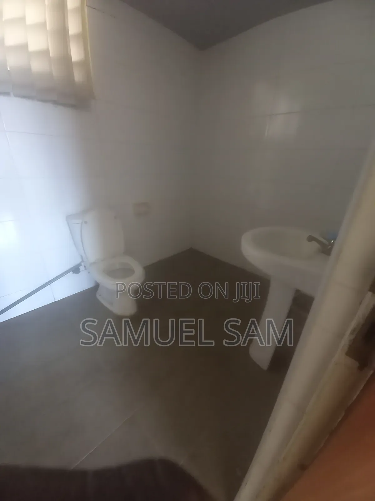 7bdrm House in Tema Community 11 for rent