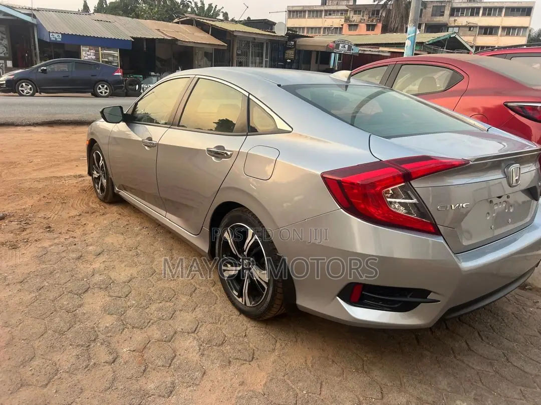 Honda Civic Touring Sedan 2018 Gray