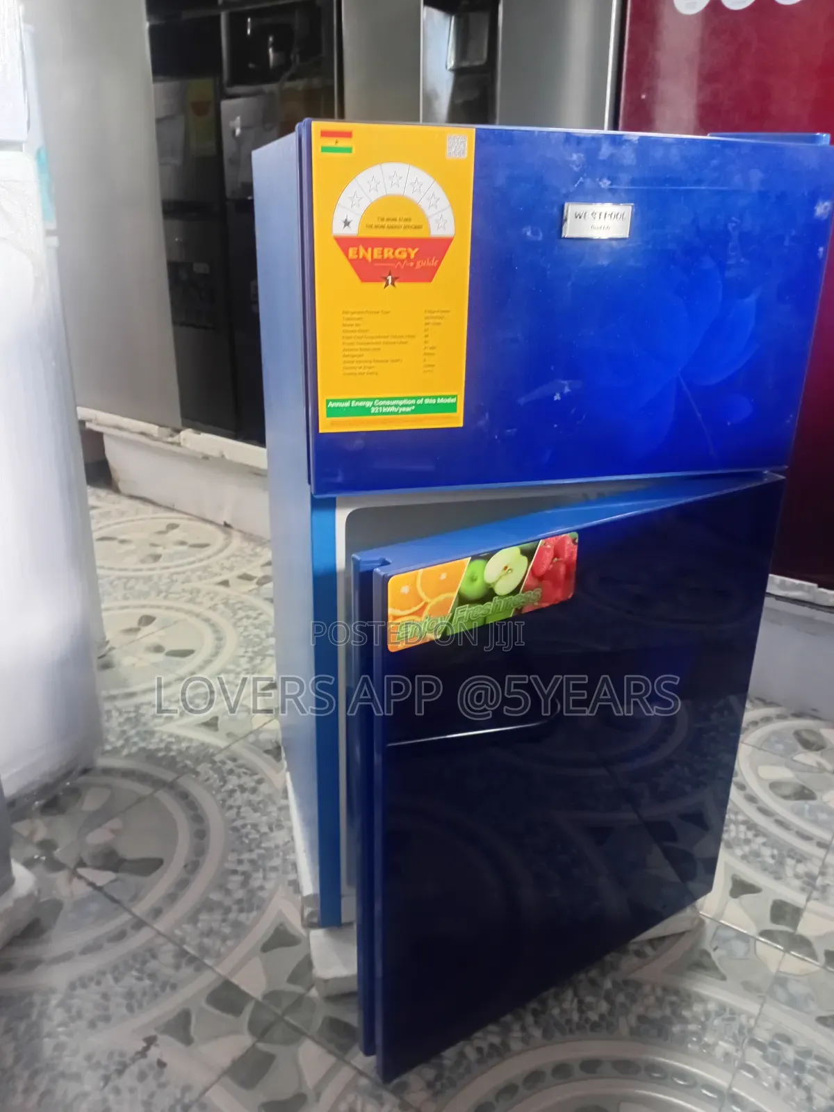Blue Westpool Enjoy Freshness Mini Fridge.