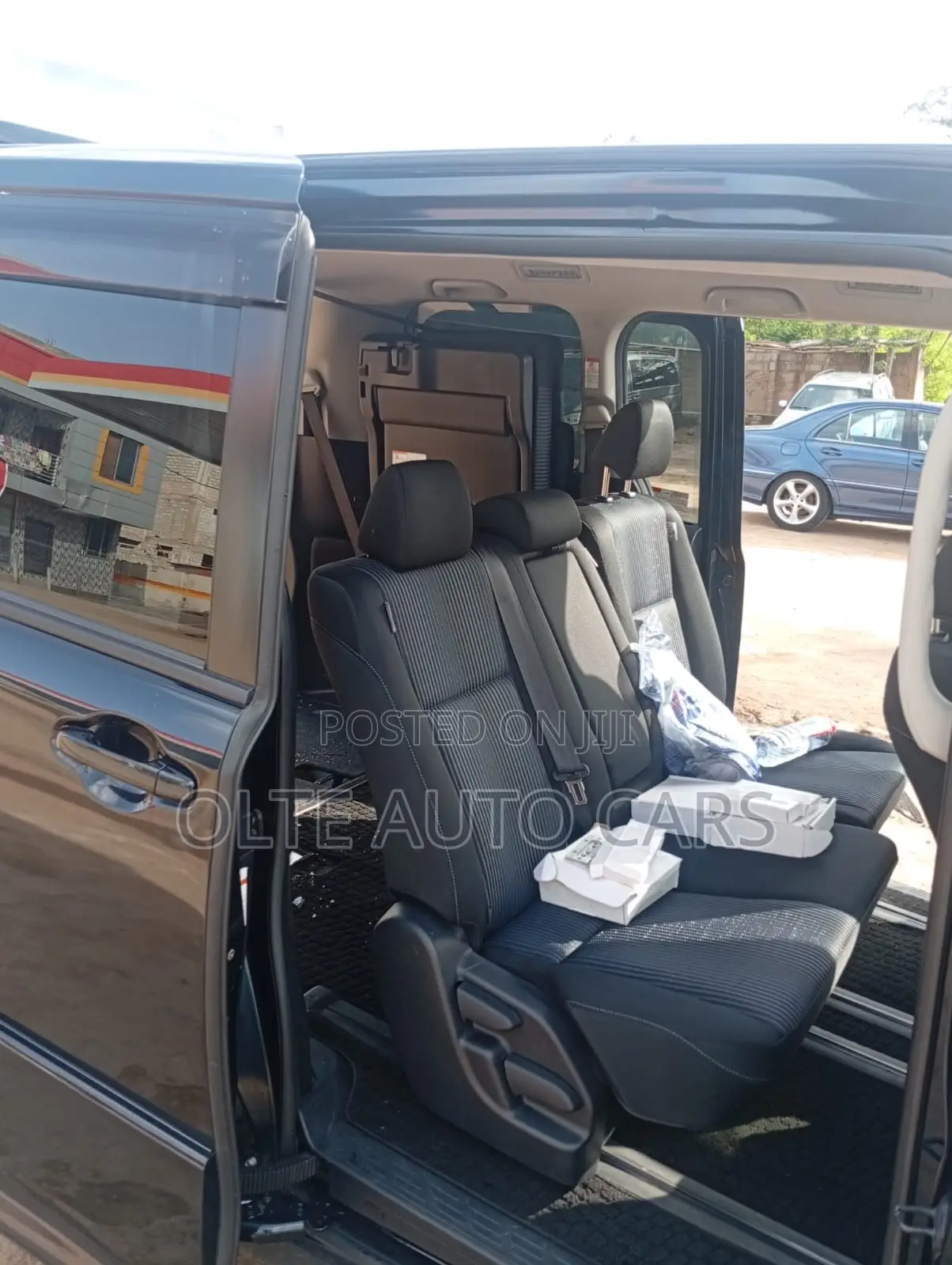 Toyota Voxy SV Premium 2014 Black