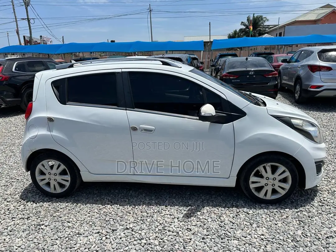 Chevrolet Spark 2015 White