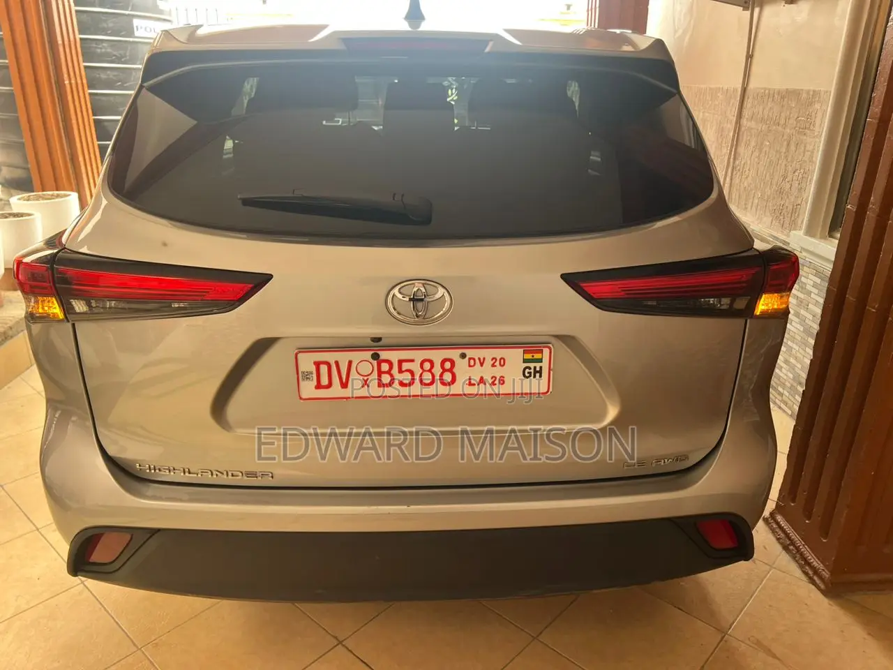 Toyota Highlander LE 2022 Gray