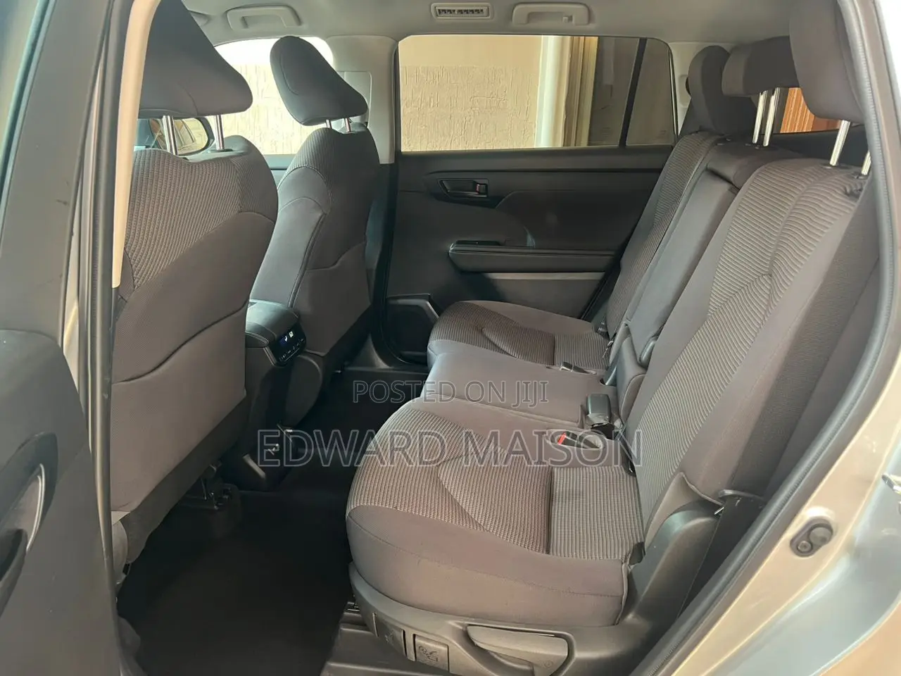 Toyota Highlander LE 2022 Gray