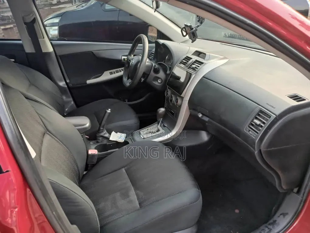 Toyota Corolla S 4dr Sedan (1.8L 4cyl 4A) 2013 Red