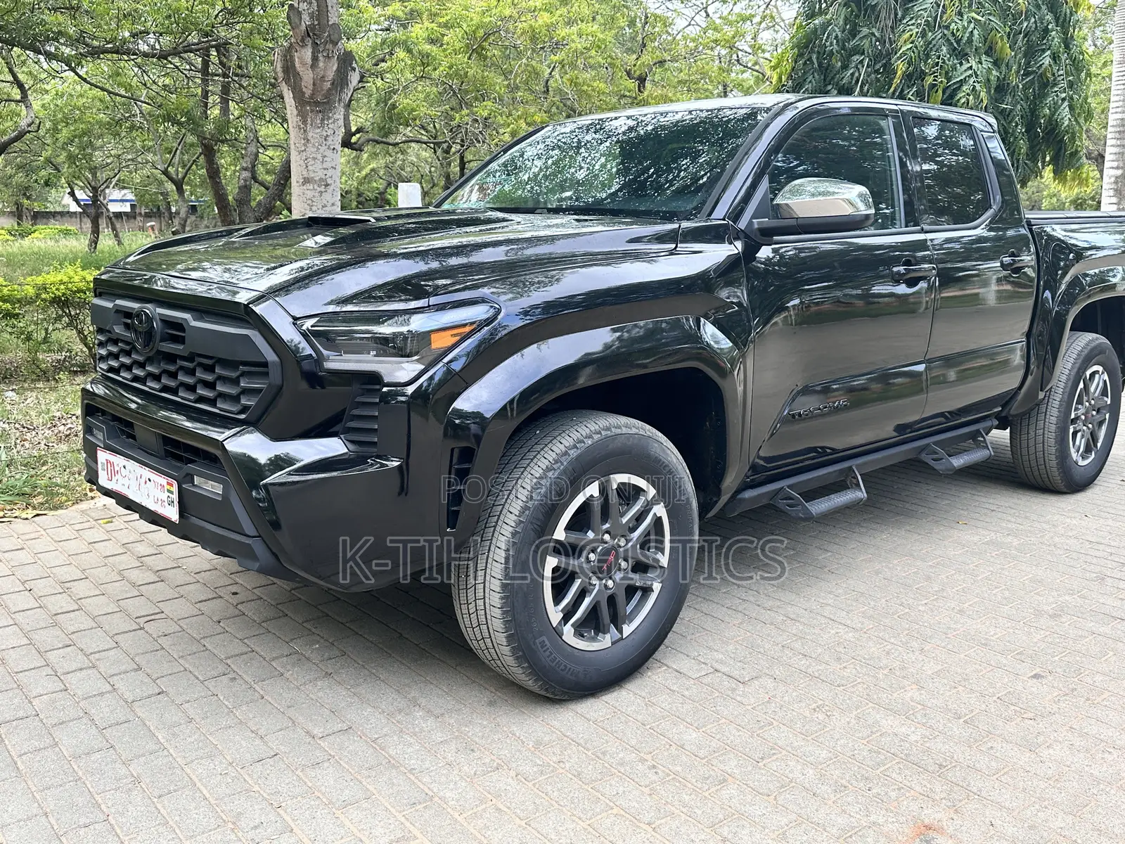 Toyota Tacoma SR5 Double Cab 5' Bed AT 2024 Black