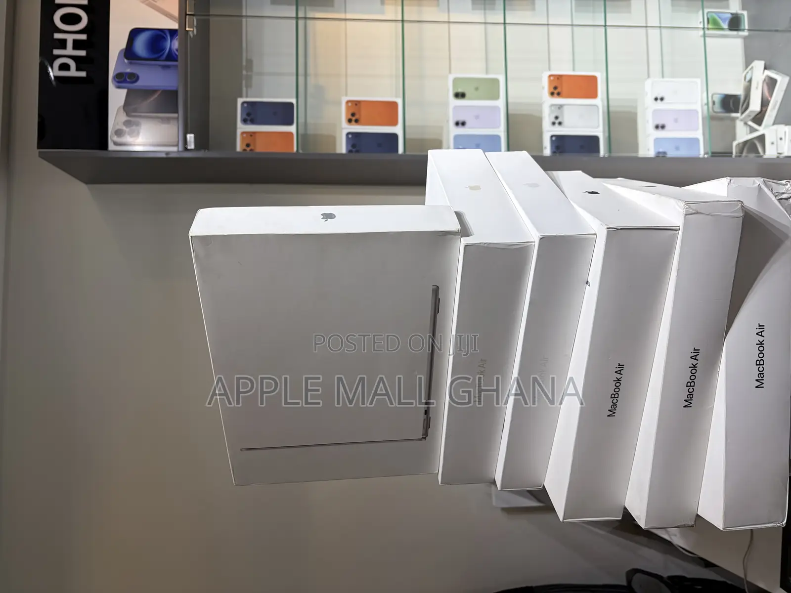 New Laptop Apple MacBook Air 2025 M4 13-inch 16GB Apple M4 SSD 256GB