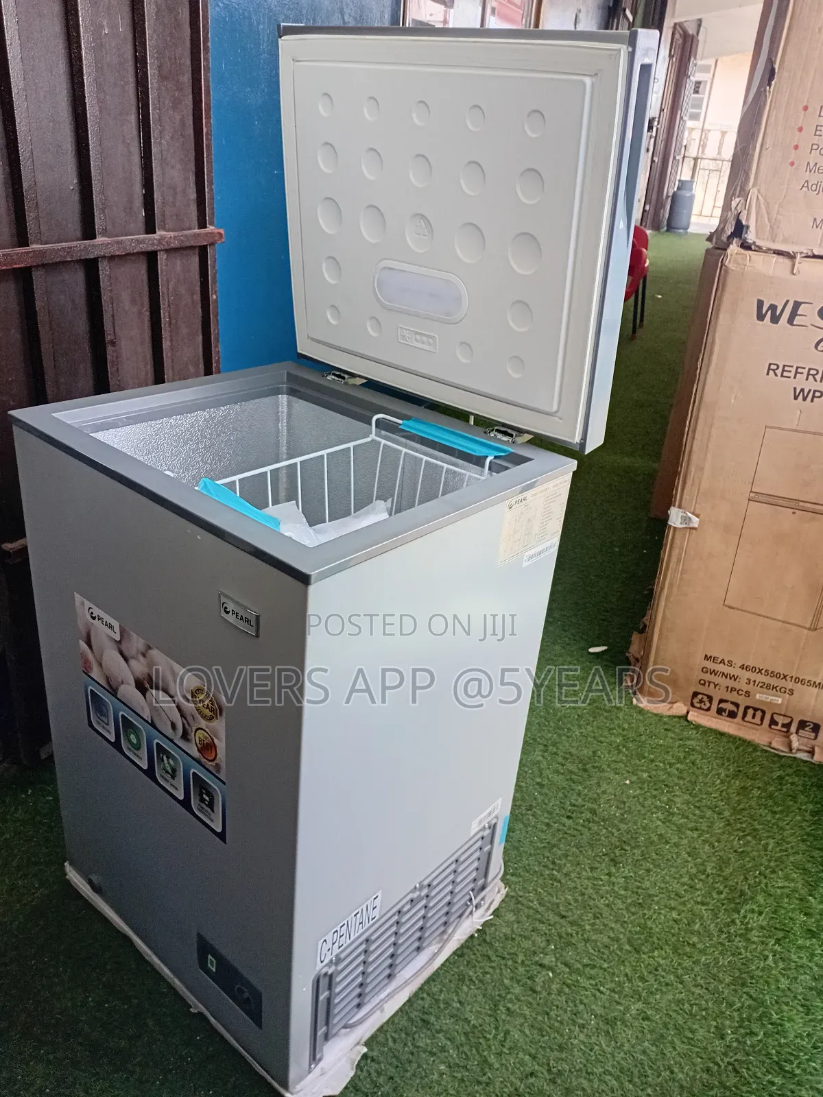 Pearl 98l Home Office Fridge – Compact Excellence