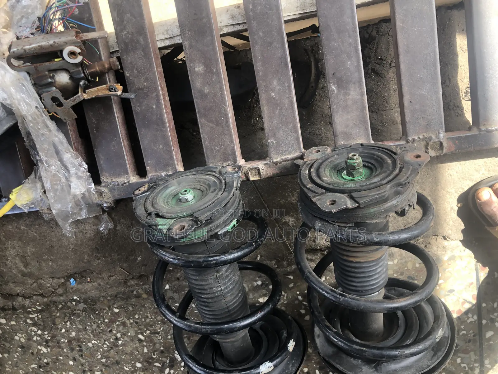 Nissan Murano Shock Absorbers and All Other Nissan Parts Available