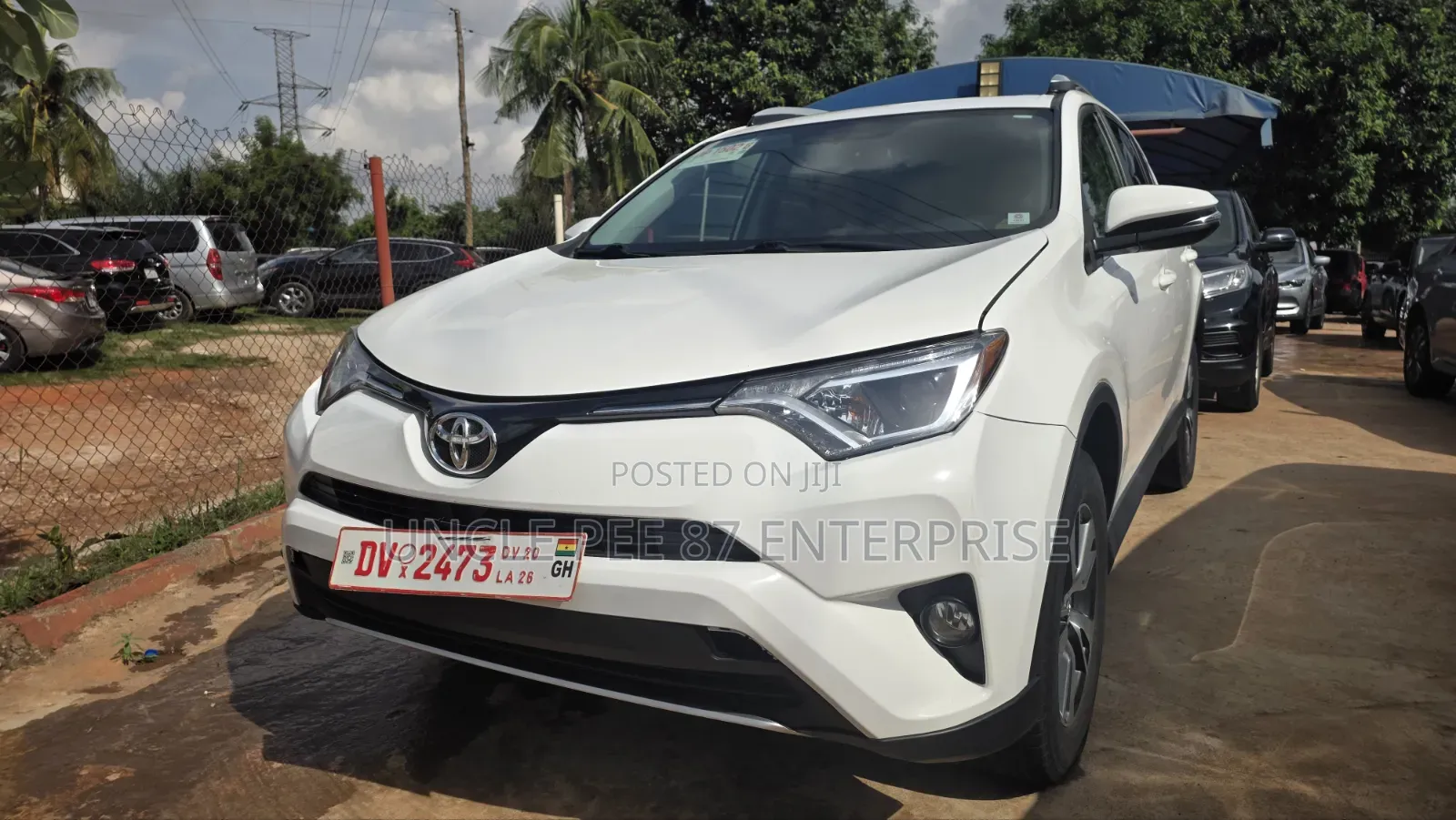 Toyota RAV4 XLE AWD (2.5L 4cyl 6A) 2017 White