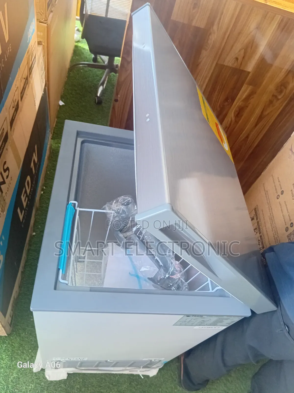 98 Liters Pearl Chest Freezer – Low Energy Consumption