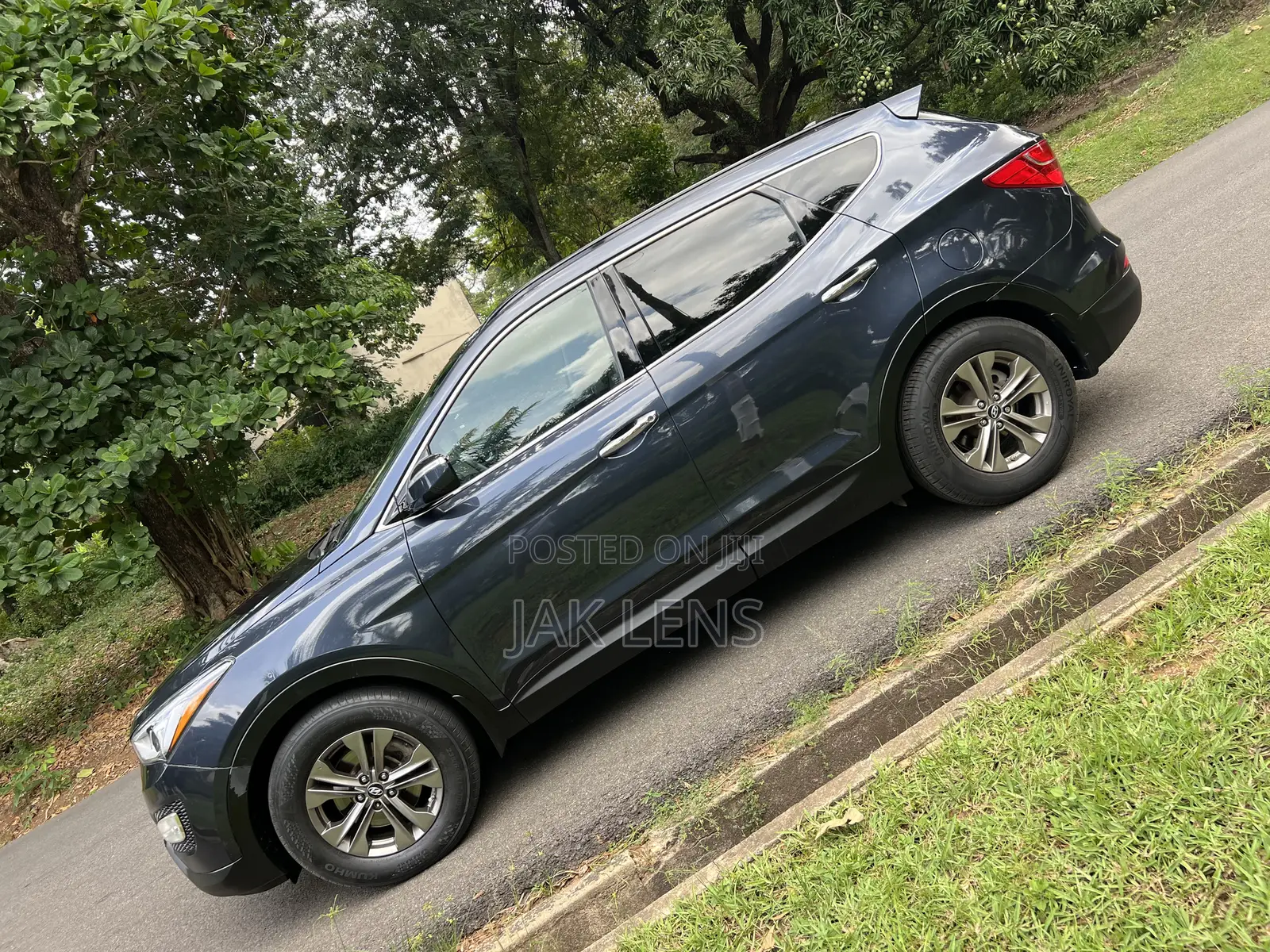 Hyundai Santa Fe SE FWD 2016 Blue