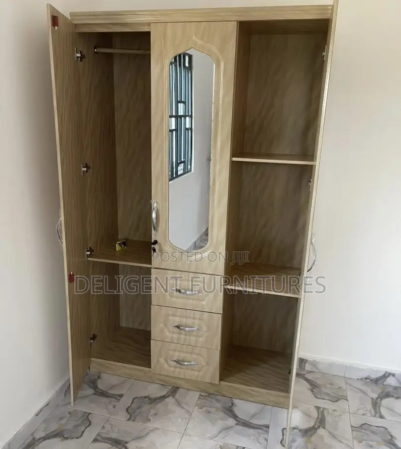 Black 3 in 1 Wardrobe (Payment on Delivery)