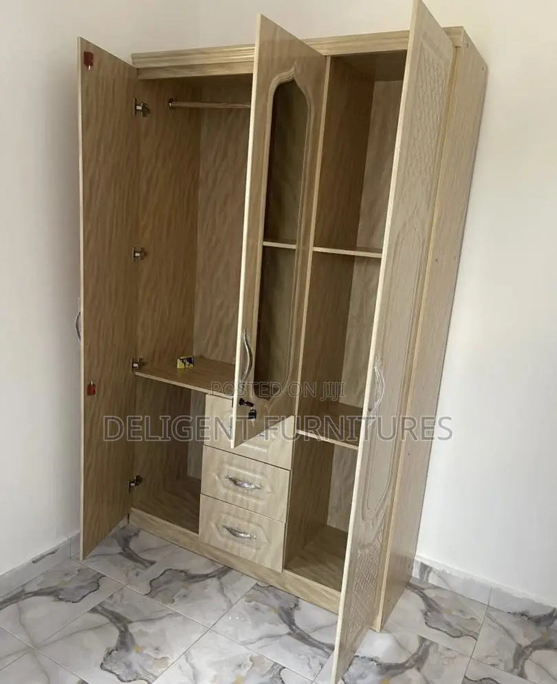 Black 3 in 1 Wardrobe (Payment on Delivery)