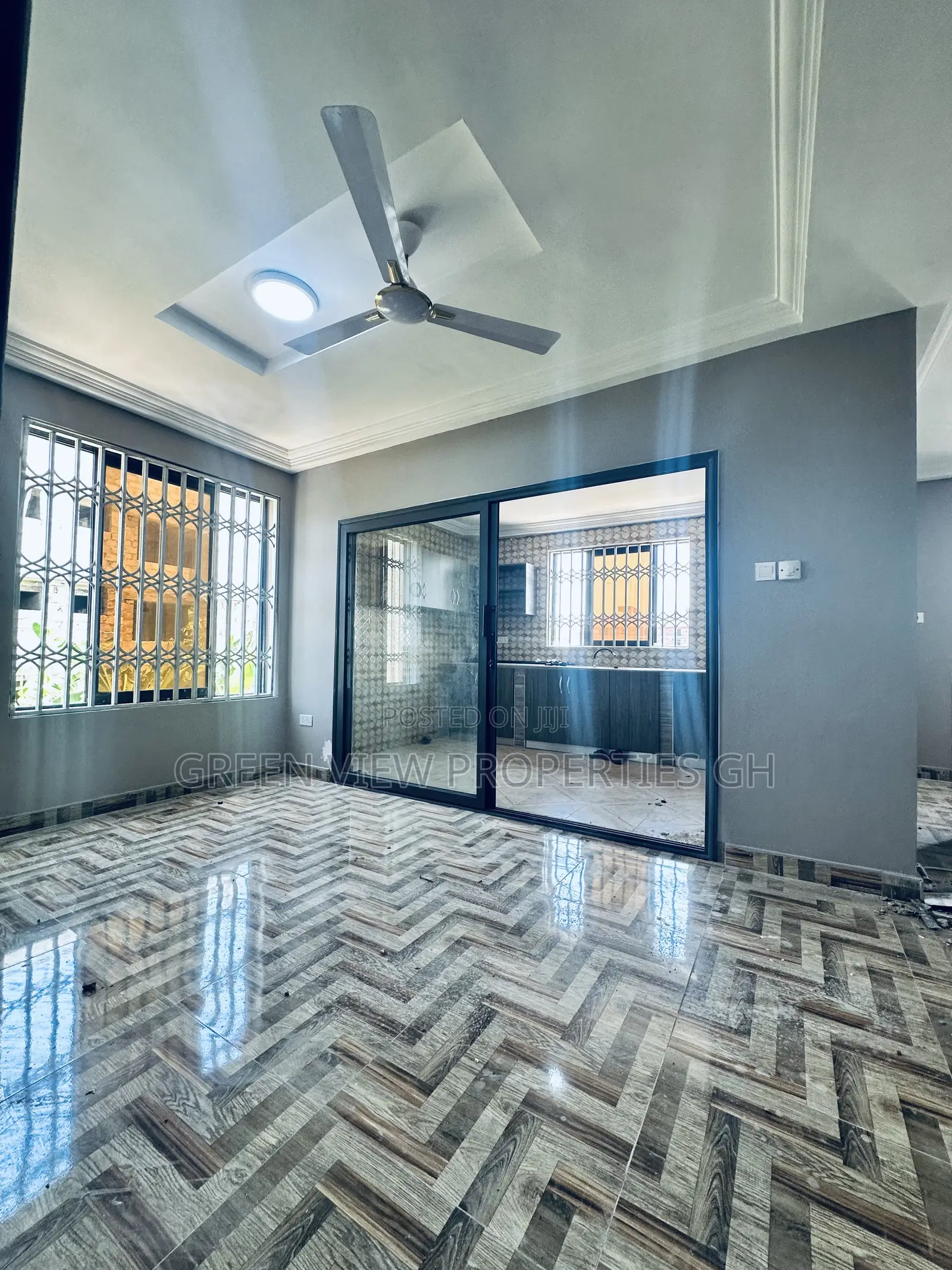 2bdrm Apartment in West Hills Mall Area for rent
