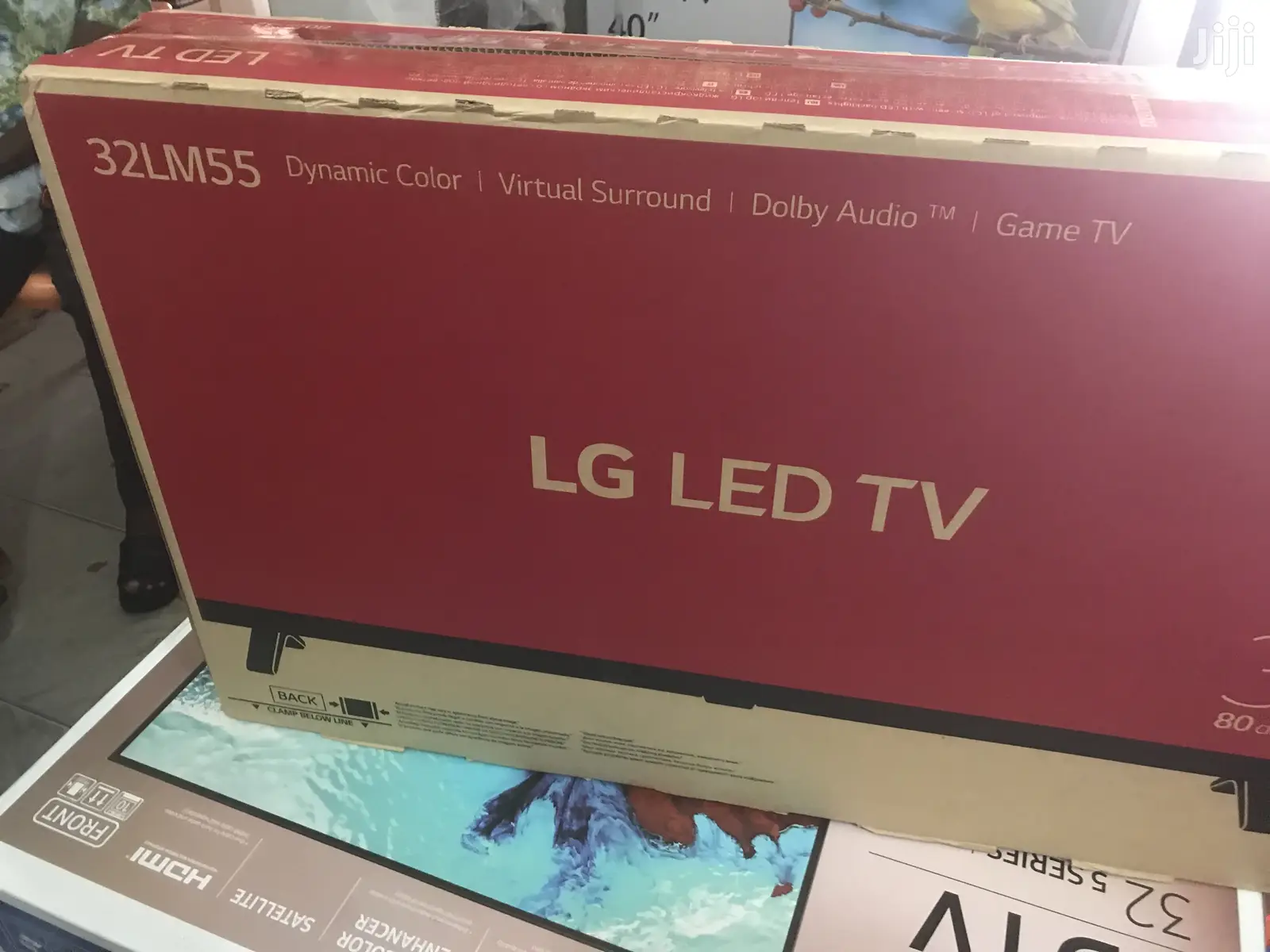 LG 32inches'' LM55 Series HD Digital Satellite TV