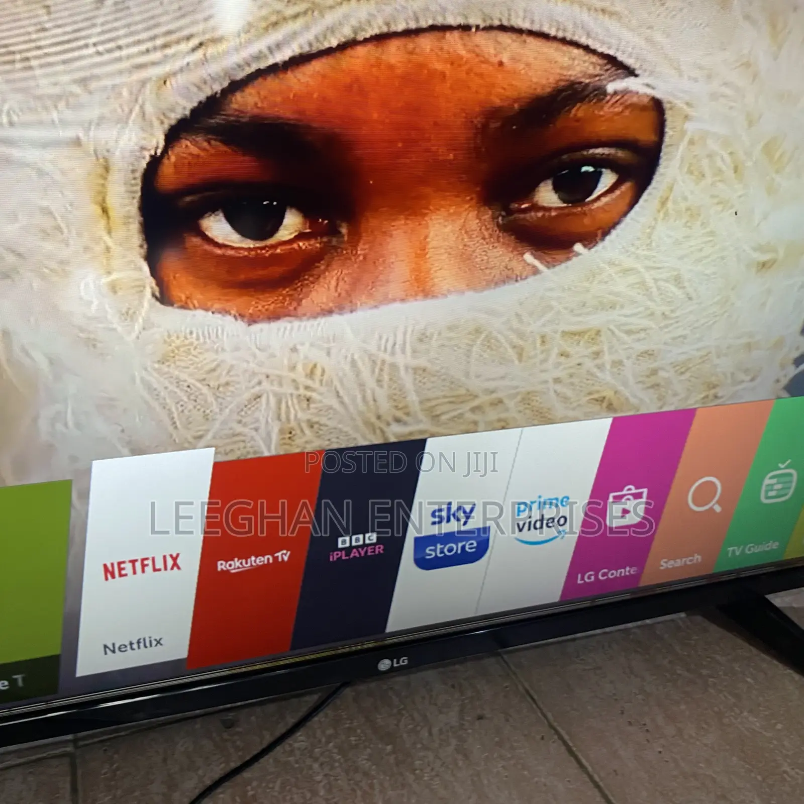43 Lg Smart Tv ( Pixel Line )