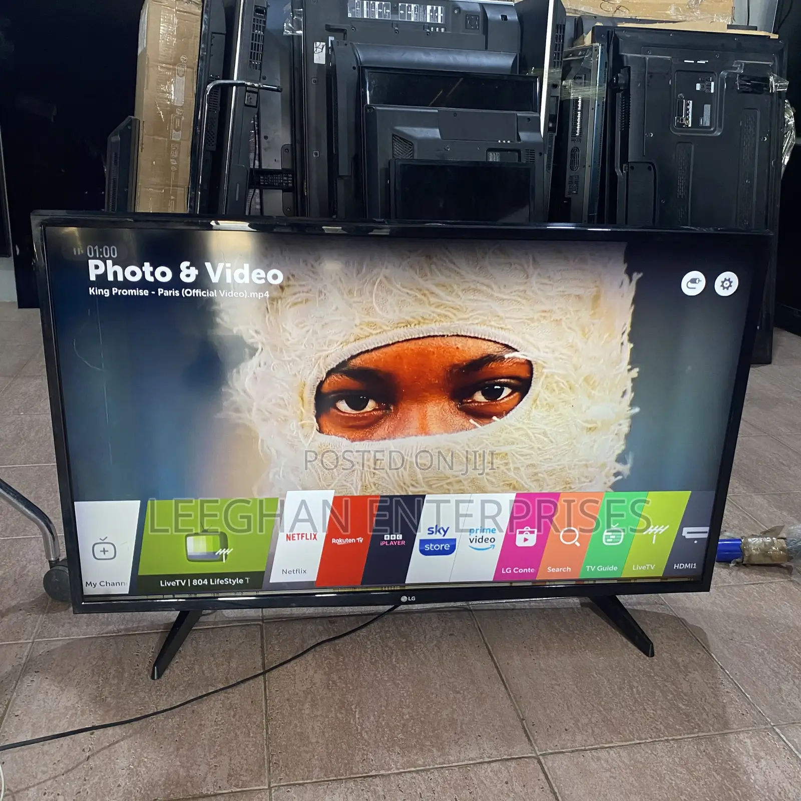 43 Lg Smart Tv ( Pixel Line )