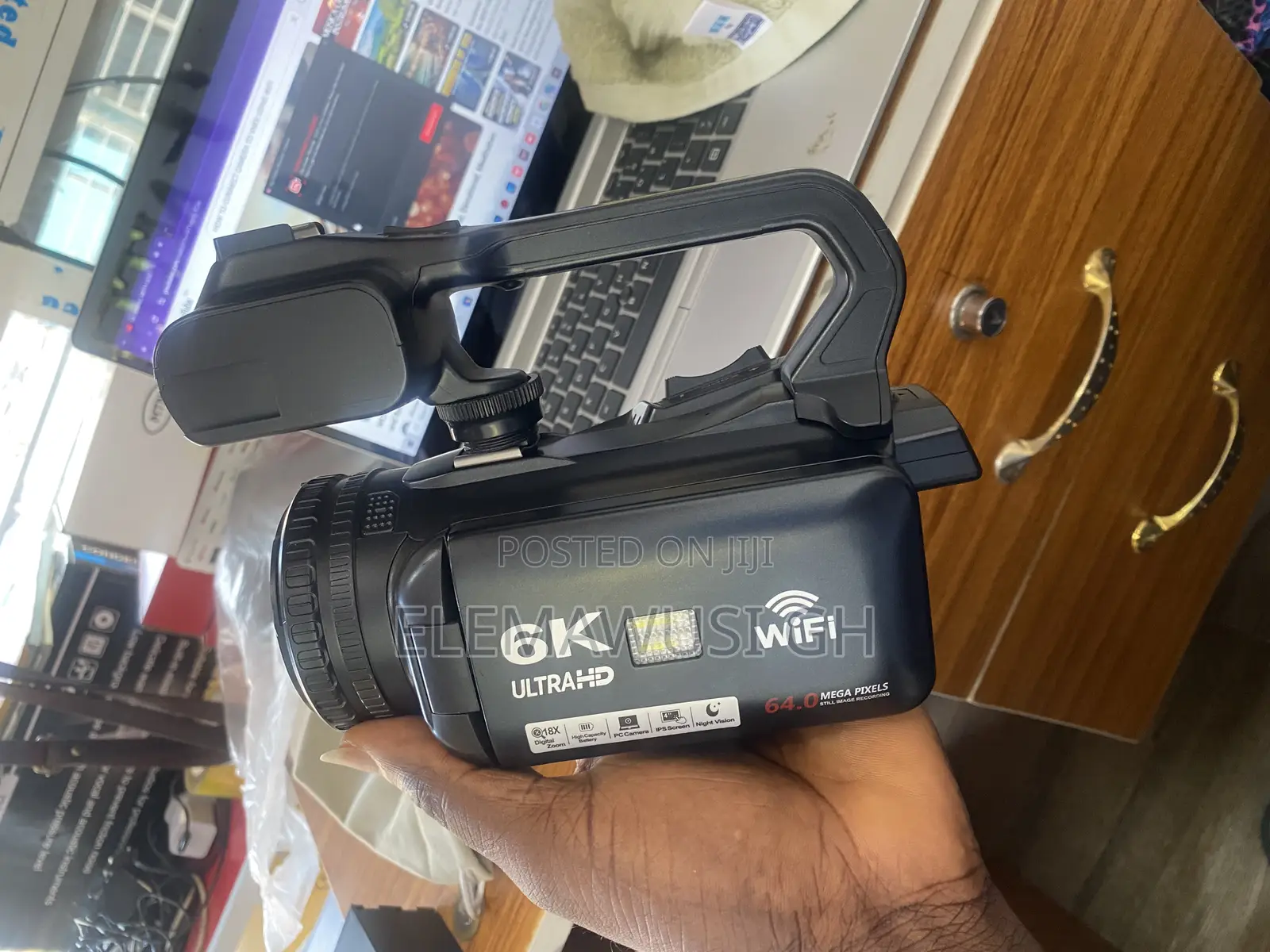 Professional Camcoder With Mic And Light
