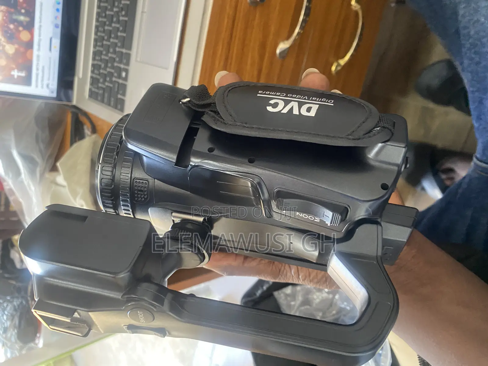 Professional Camcoder With Mic And Light