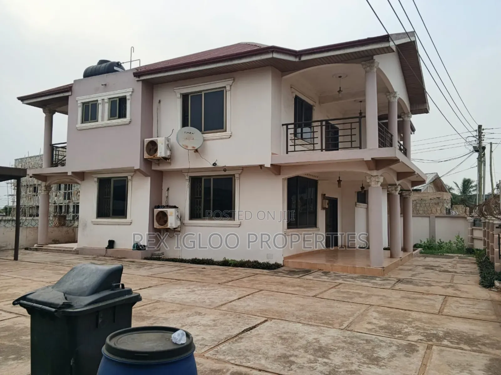 5bdrm House in Nungua Brigade, Accra Metropolitan for sale