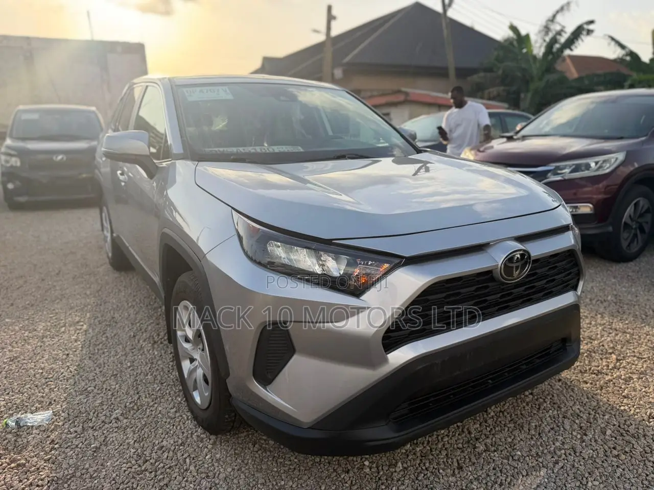 Toyota RAV4 LE 2025 Silver