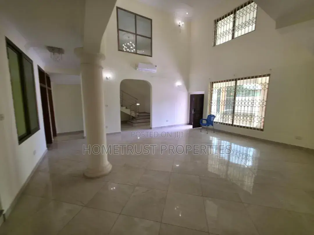 8bdrm Duplex in East Legon A&C Mall for rent