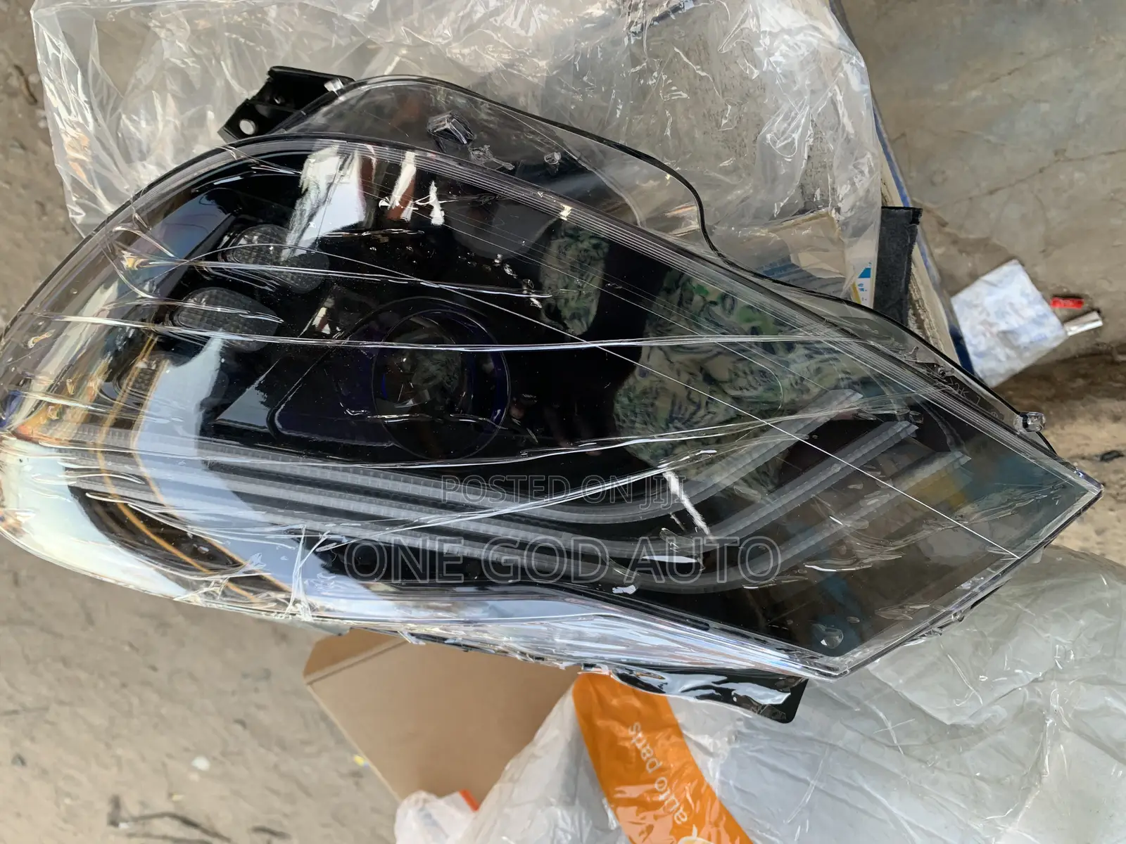 Mercedes Benz W204,2014,2015,2016,2017,Headlights Spec