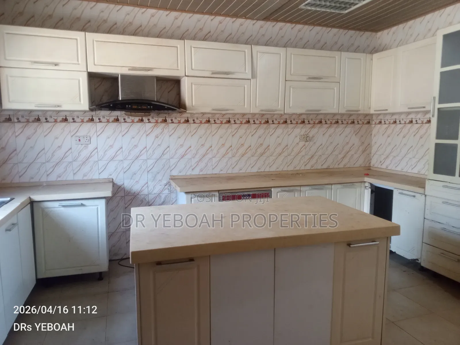 5bdrm House in Teshie Greda Estate, Manet Junction for rent