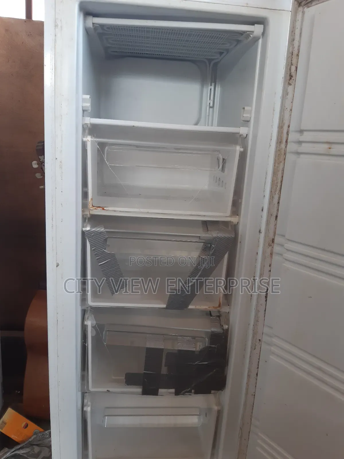 Refrigerator