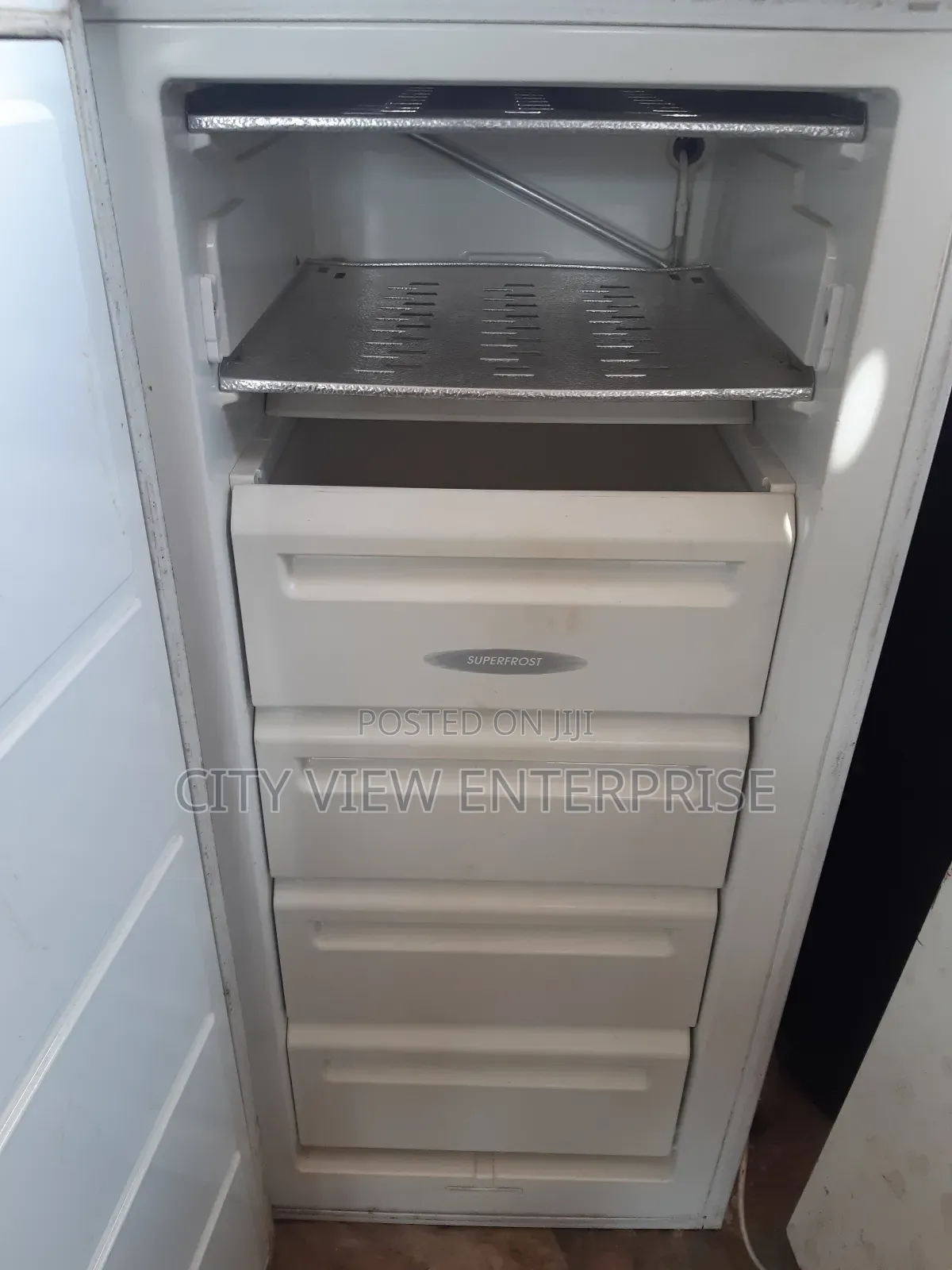 Refrigerator