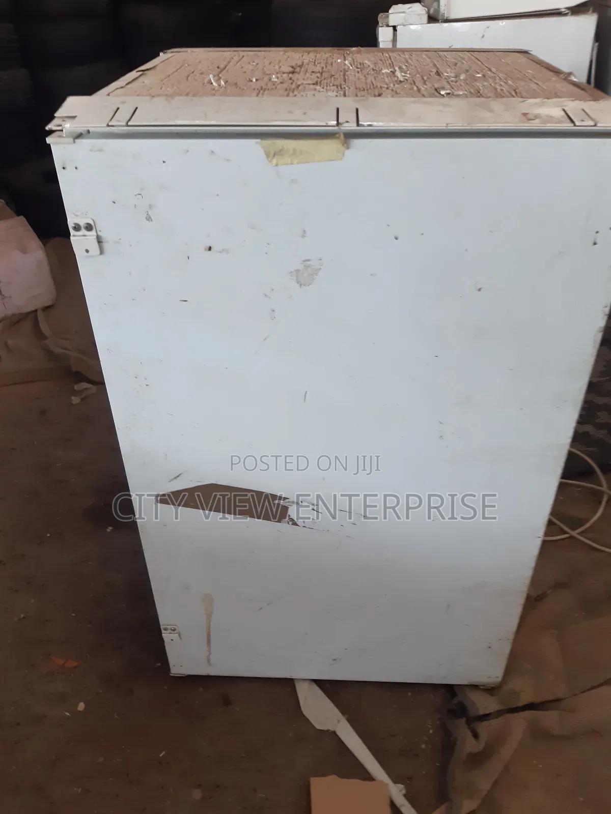 Refrigerator