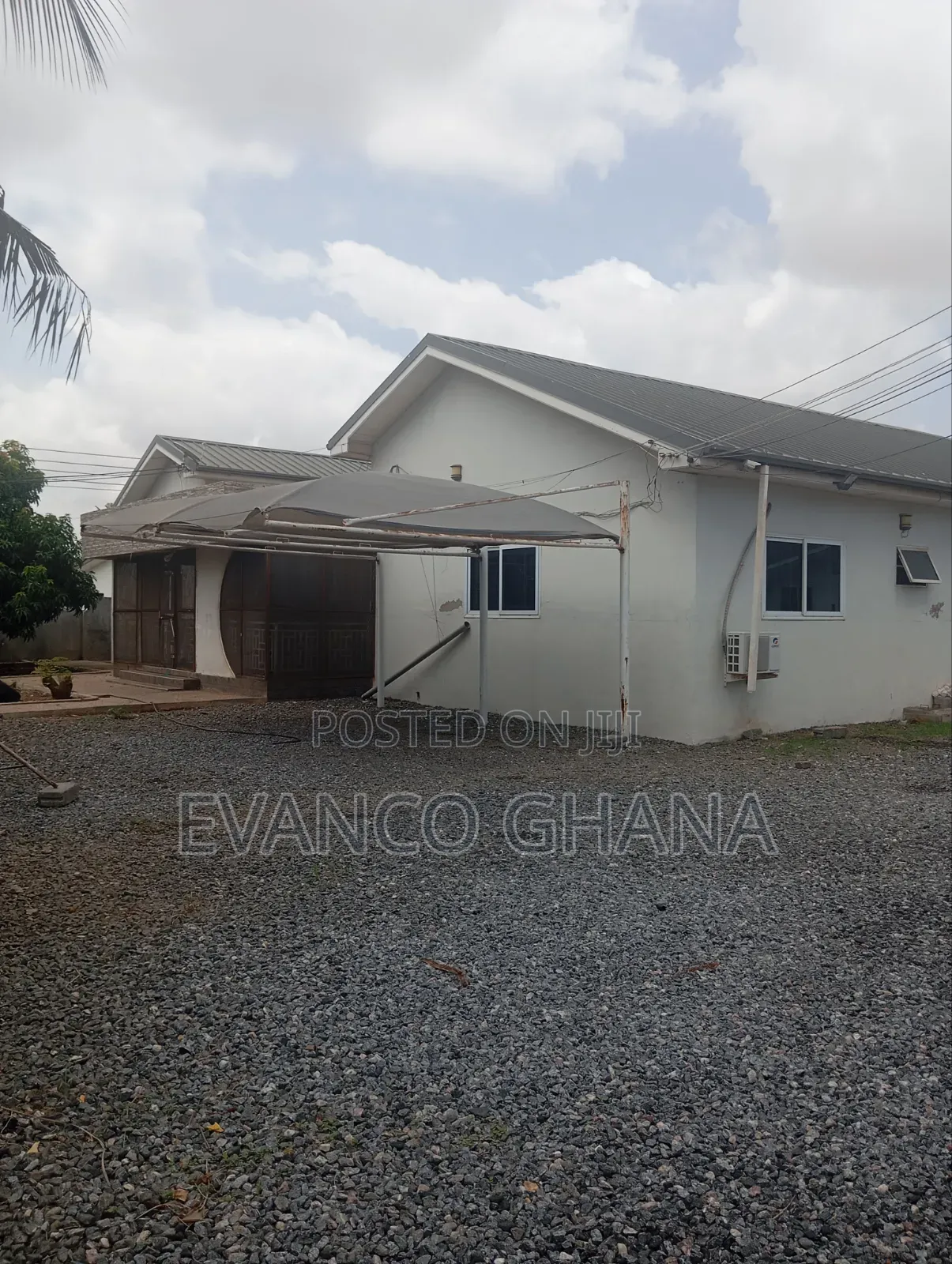 3bdrm House in Evanco Estate, Sakumono for sale
