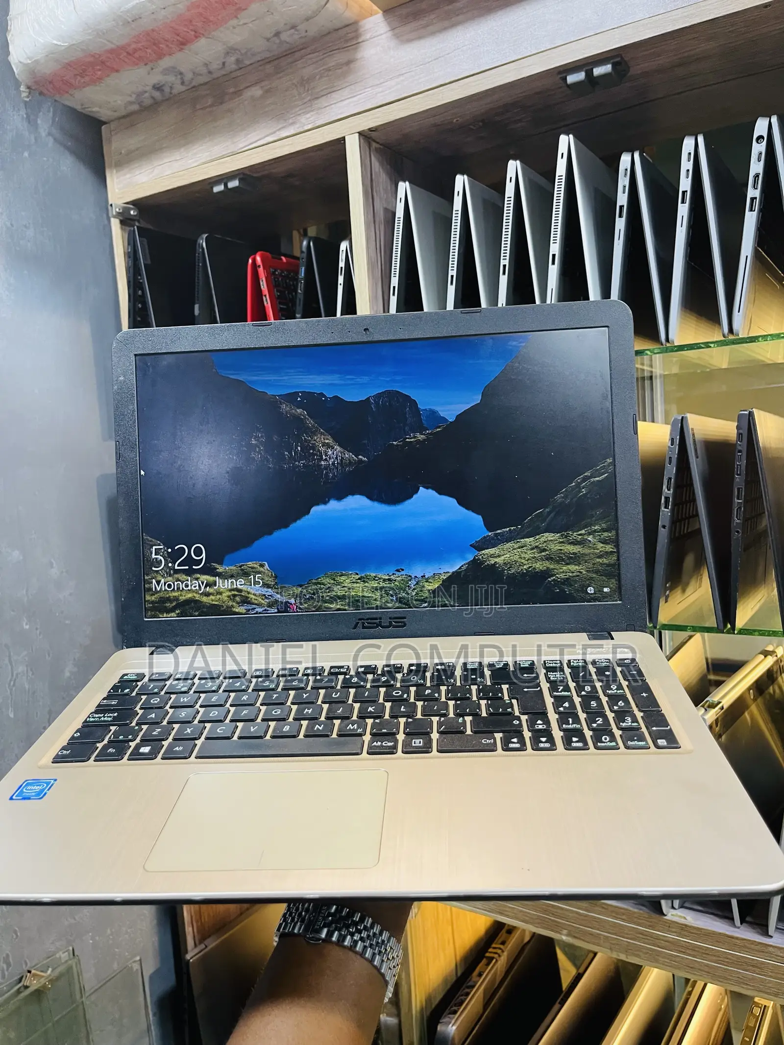 Laptop Asus VivoBook 15 X540NA 4GB Intel Celeron HDD 750GB