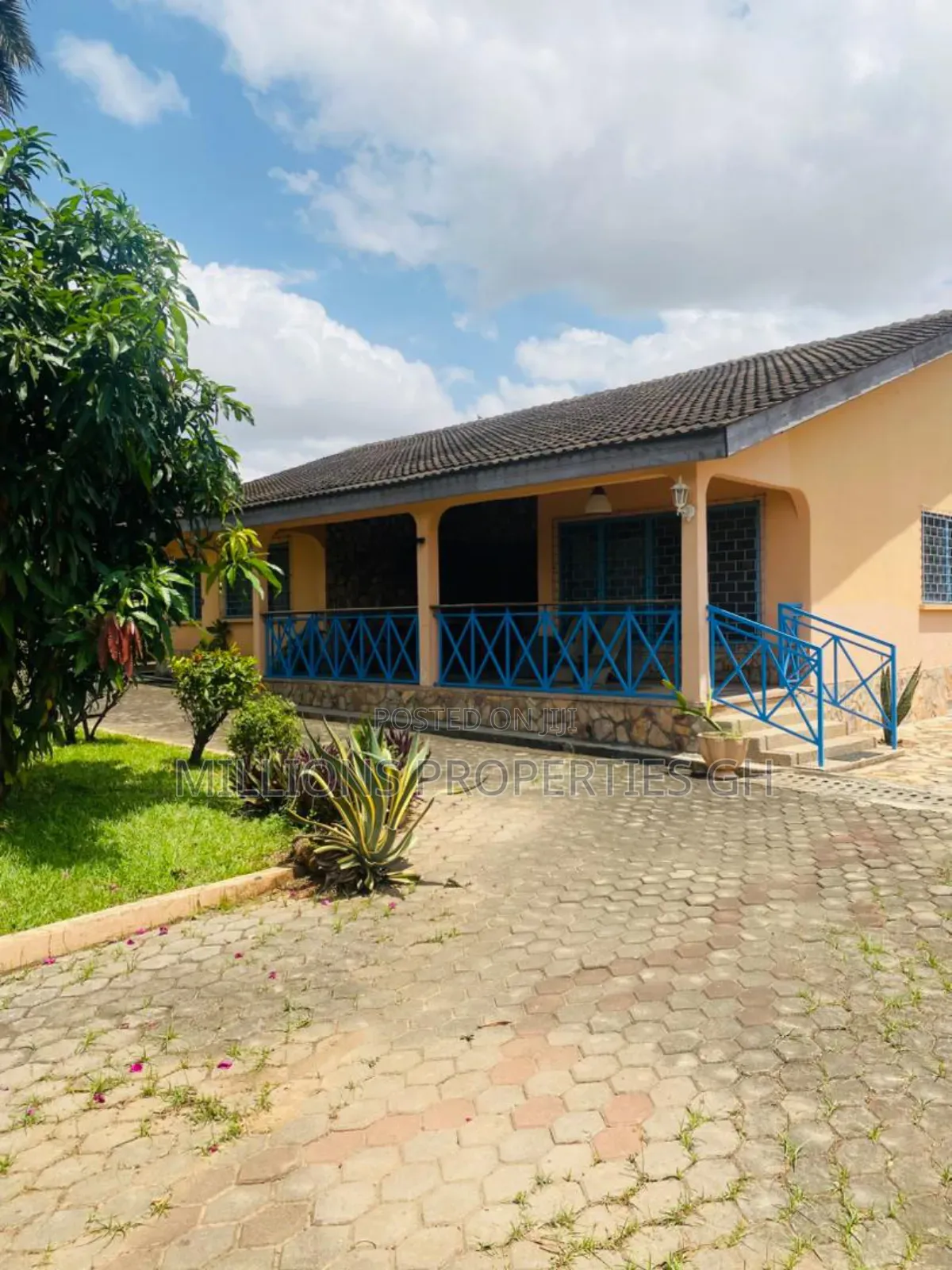 5bdrm House in Millions Properties, Accra Metropolitan for sale