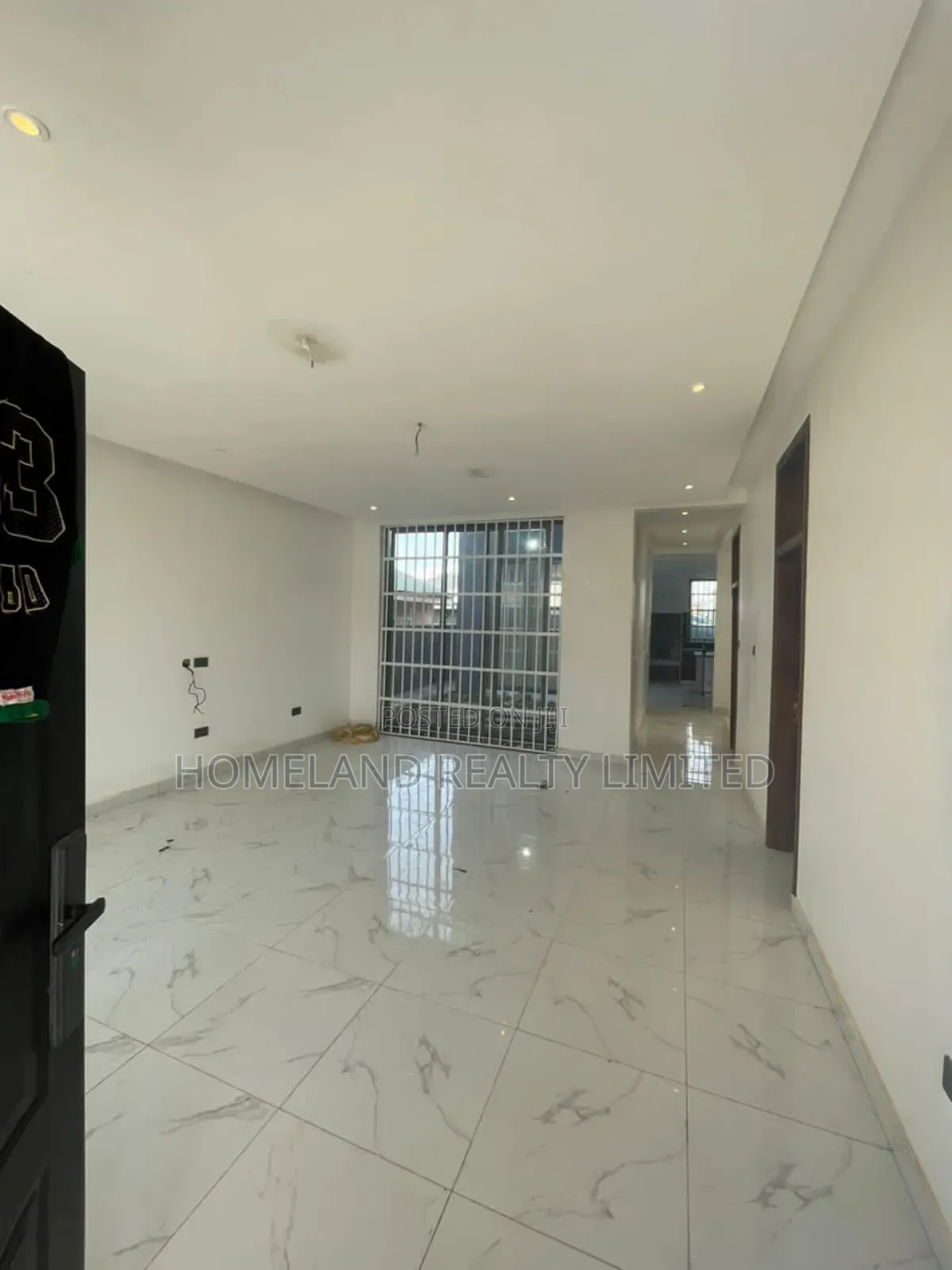 4bdrm Duplex in Wass, Barrier for rent