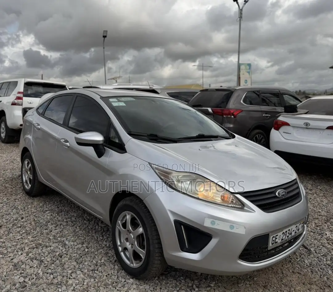 Ford Fiesta S 4dr Sedan (1.6L 4cyl 5M) 2014 Silver
