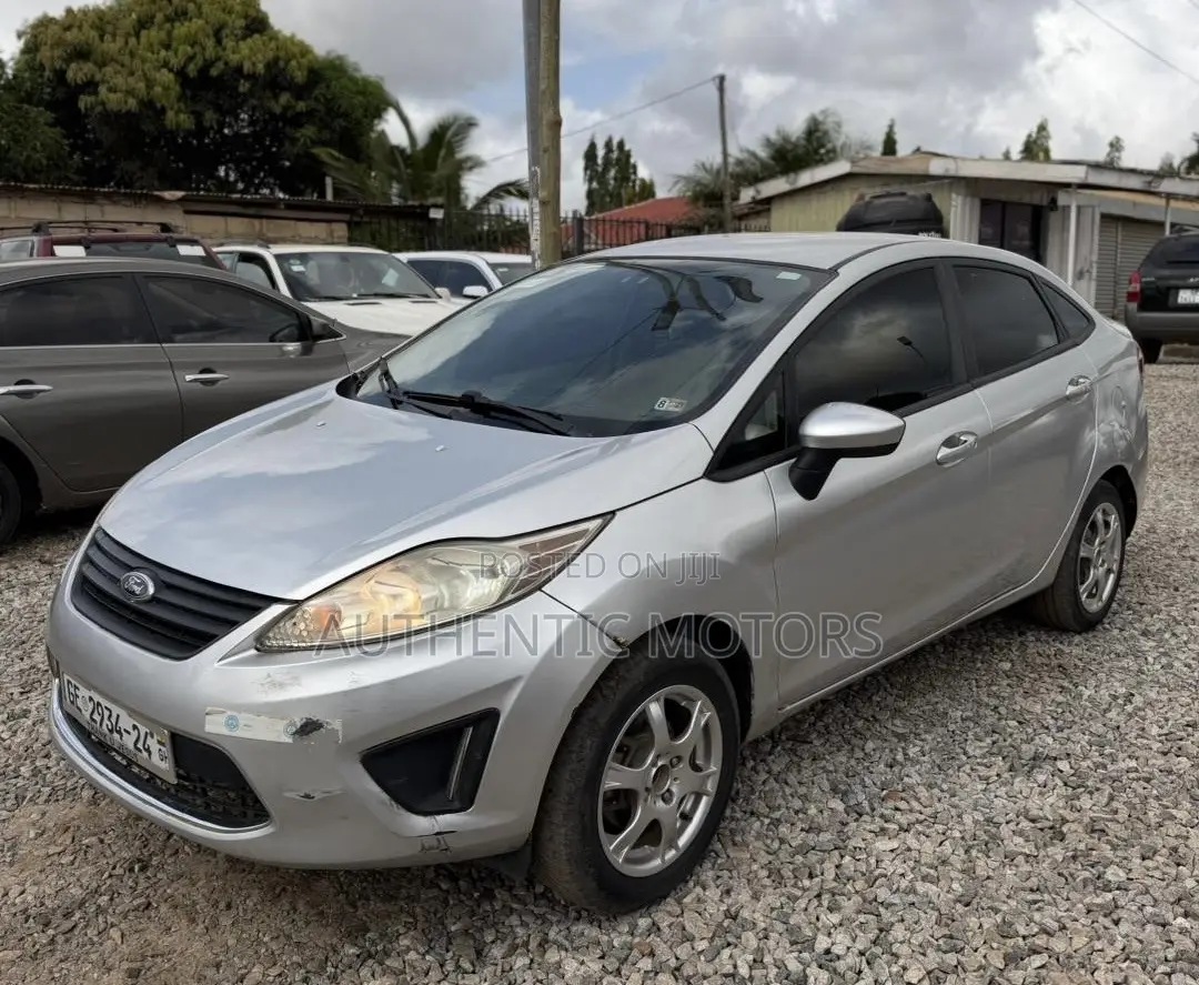 Ford Fiesta S 4dr Sedan (1.6L 4cyl 5M) 2014 Silver
