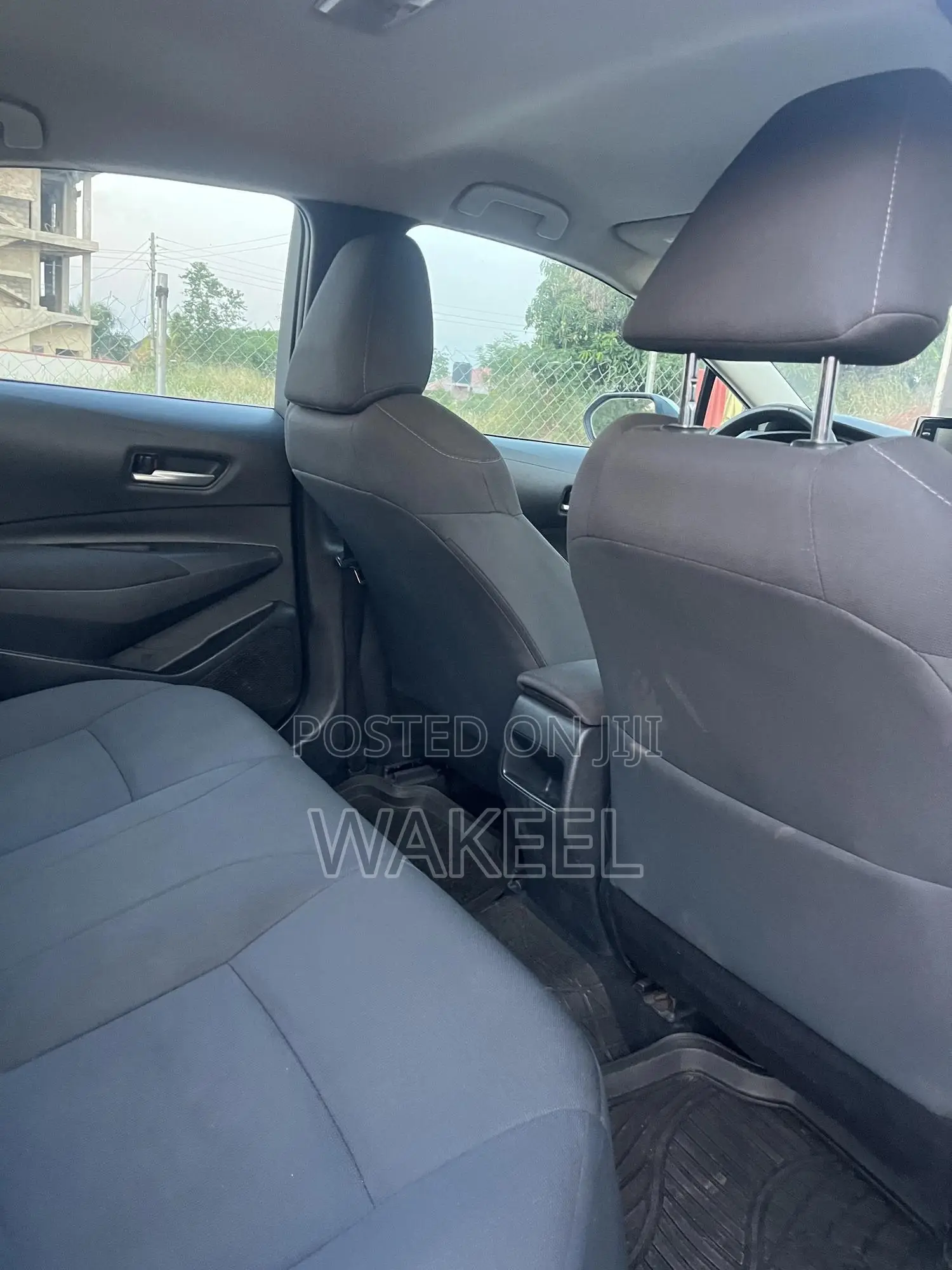 Toyota Corolla LE 2021 Silver